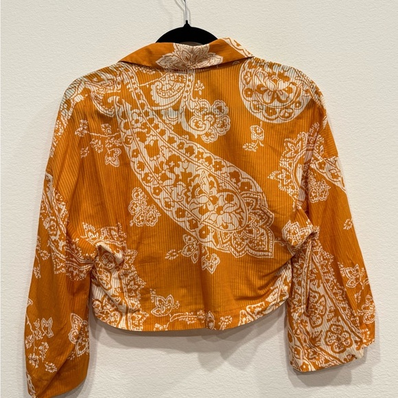 NWT Zara Orange and White Patterned Tie-Front Blouse - Picture 2 of 3